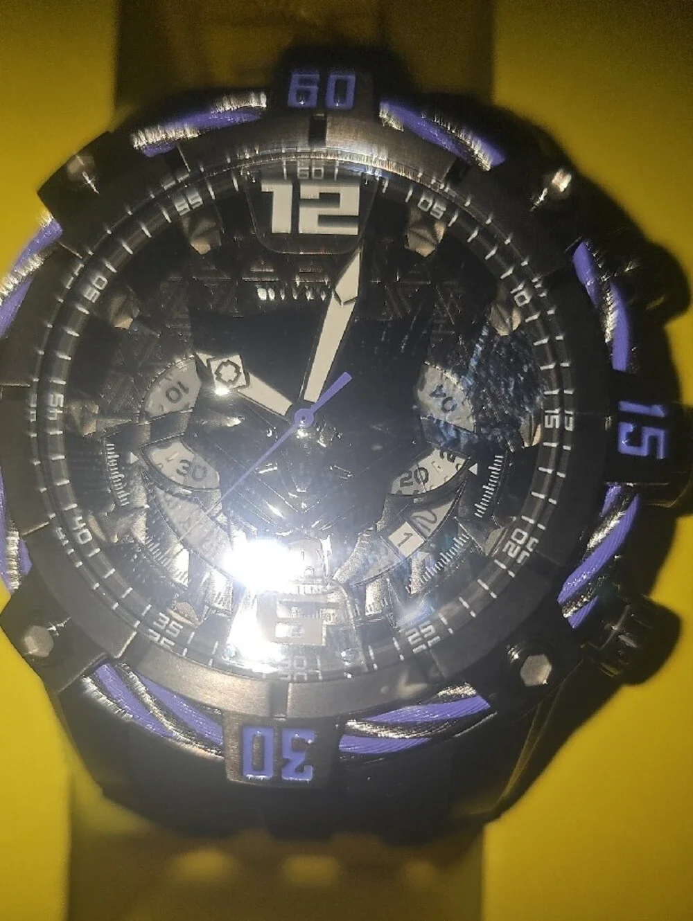 Invicta bright yellow