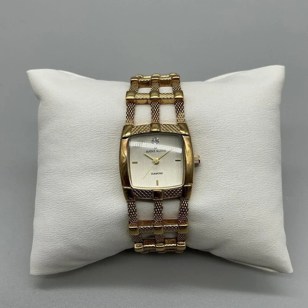 Anne Klein see photos