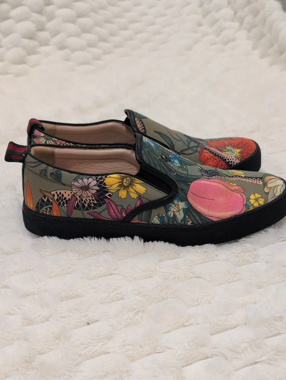 Gucci dino jungle