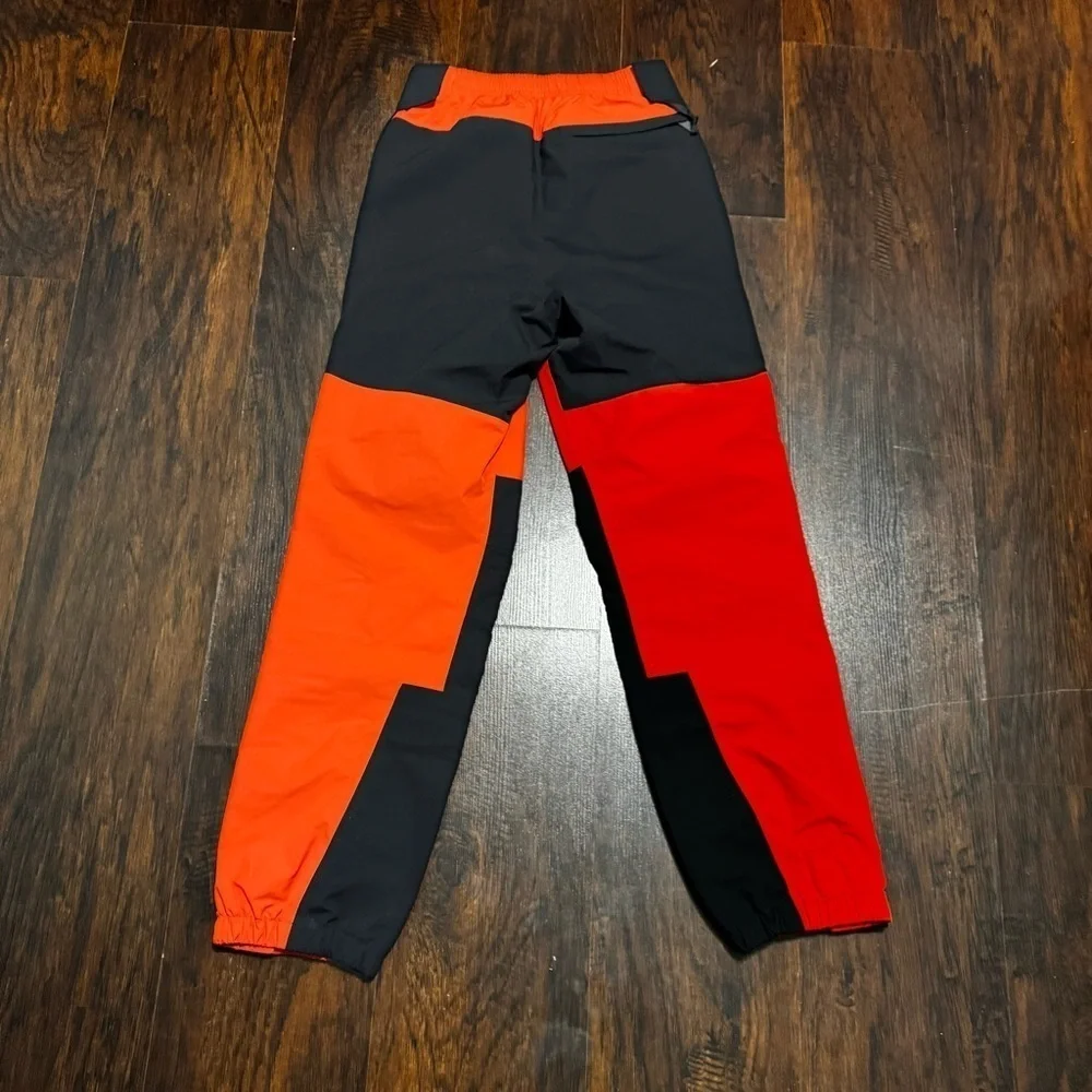 Gucci bold orange