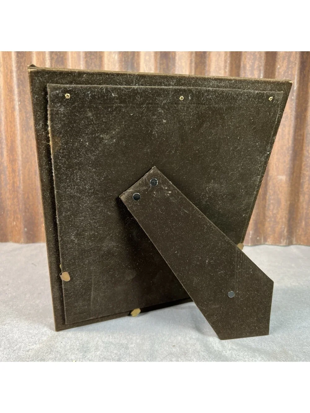 VTG Gold Tone Metal Picture Frame Vertical or Horizontal 8x10 in - 1301-2O