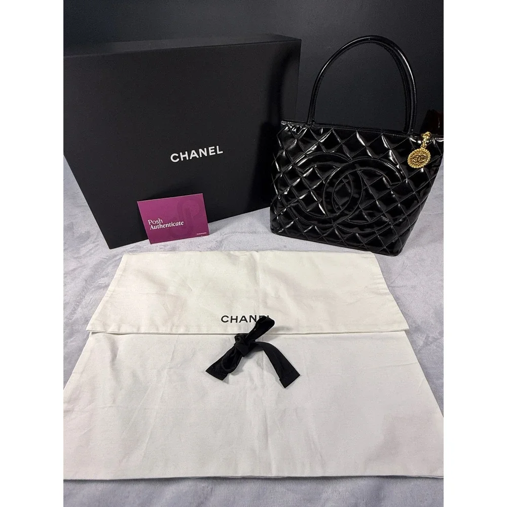 Chanel Black Patent Leather Quilted CC 24k Charm Tote Bag w/‎ Poshmark COA