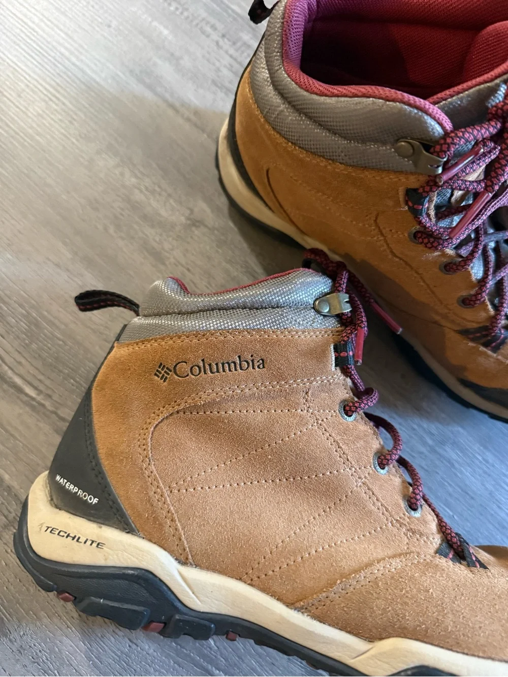 Columbia mount tan