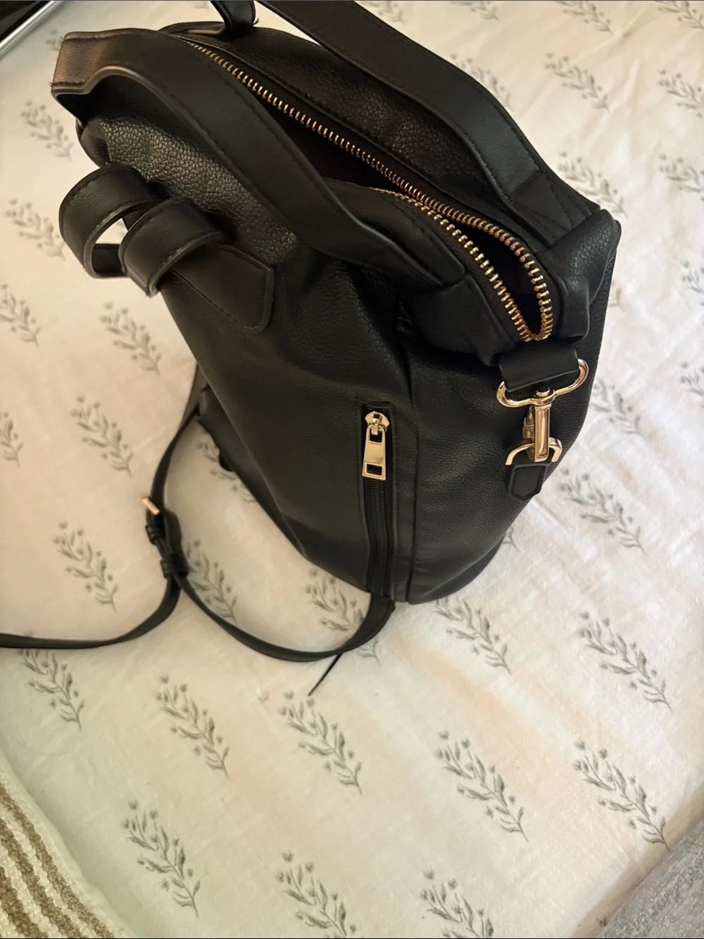 N/A straps pebbled minimalist