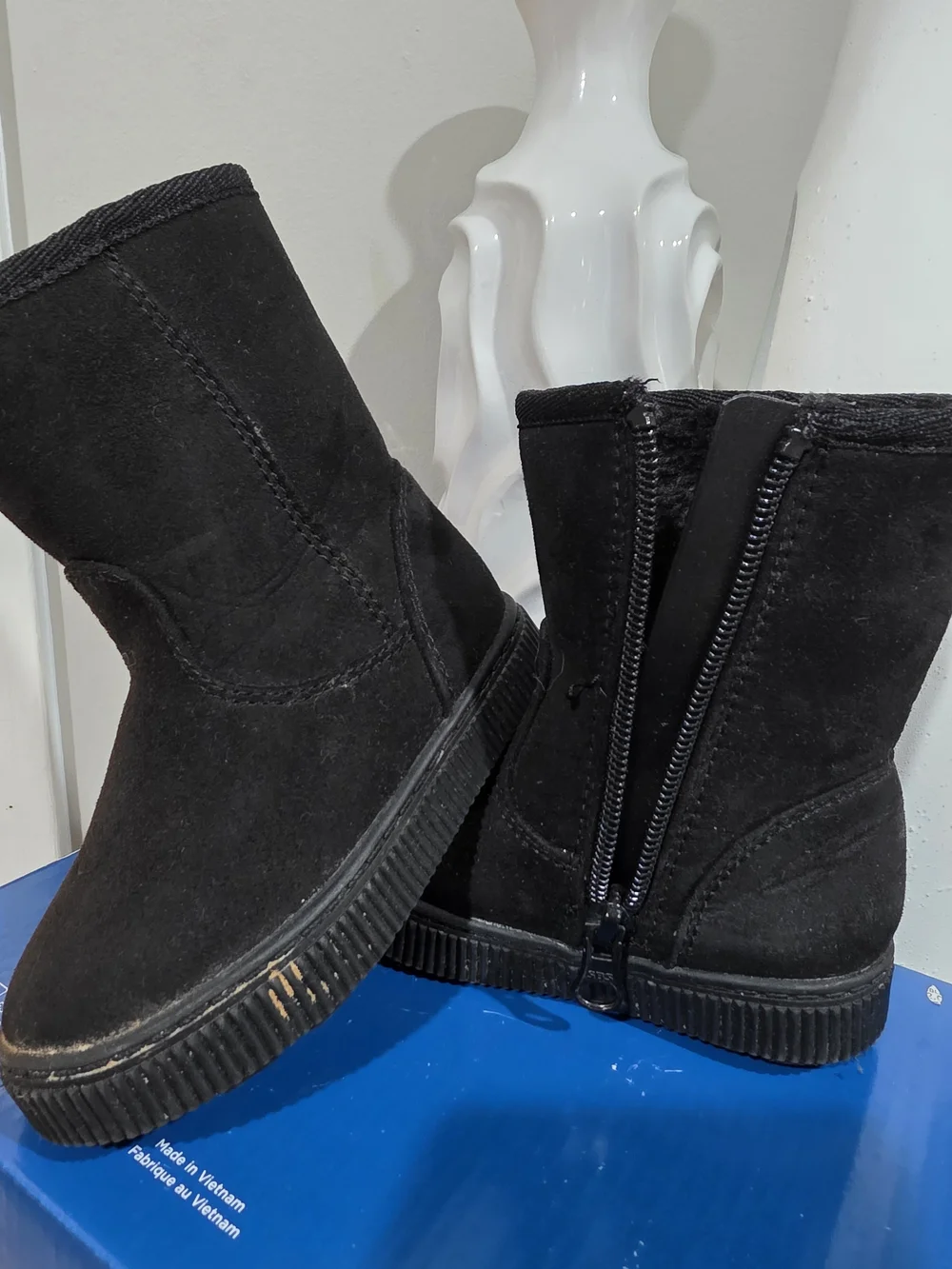 Cat & Jack stylish black