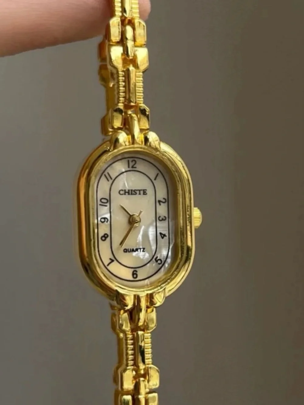 Chiste quartz women