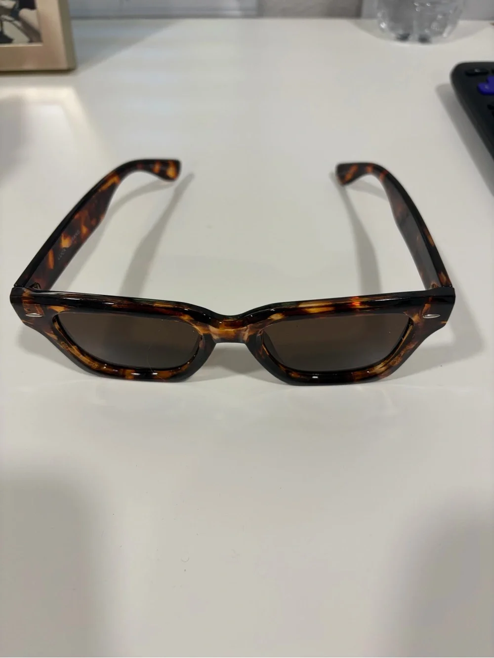 N/A classic tortoiseshell