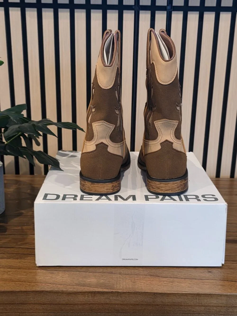 Dream Pairs brand new