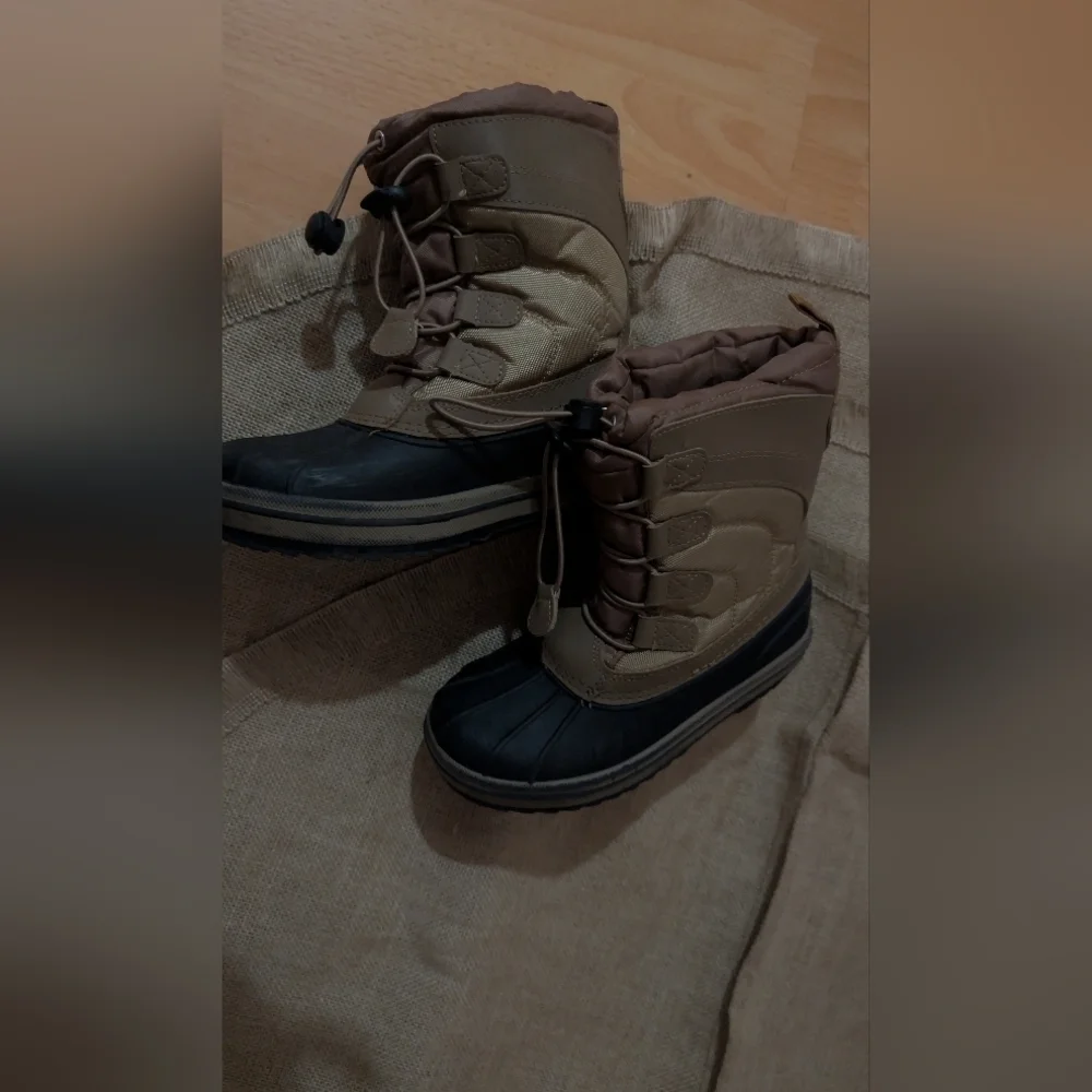 Link stylish brown