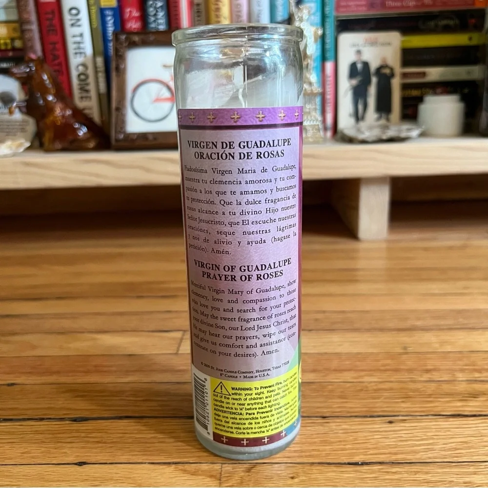 Vintage candle virgen
