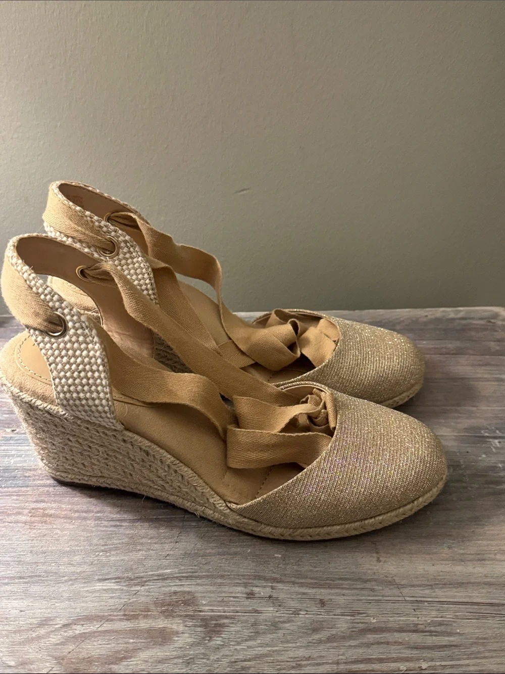 Kelly & Katie espadrille wedge