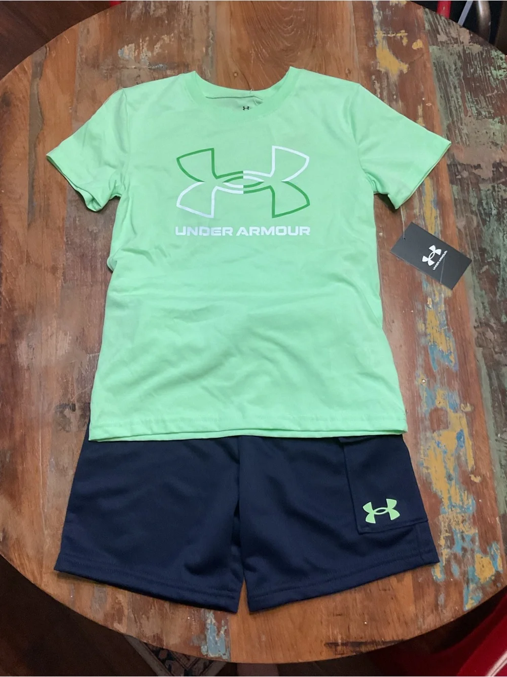 NWT Under Armour Boys 2 Piece Set