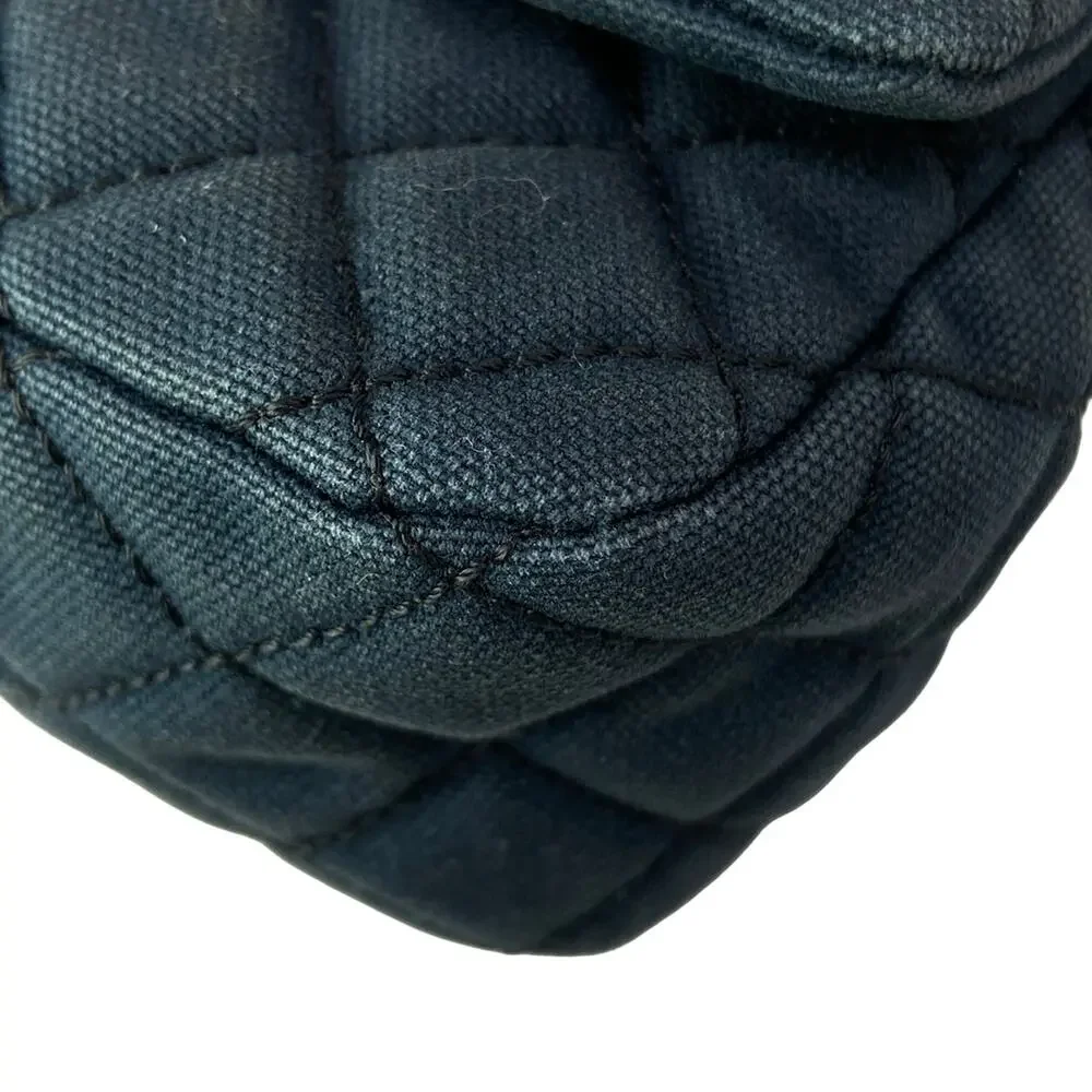 CHANEL single flap