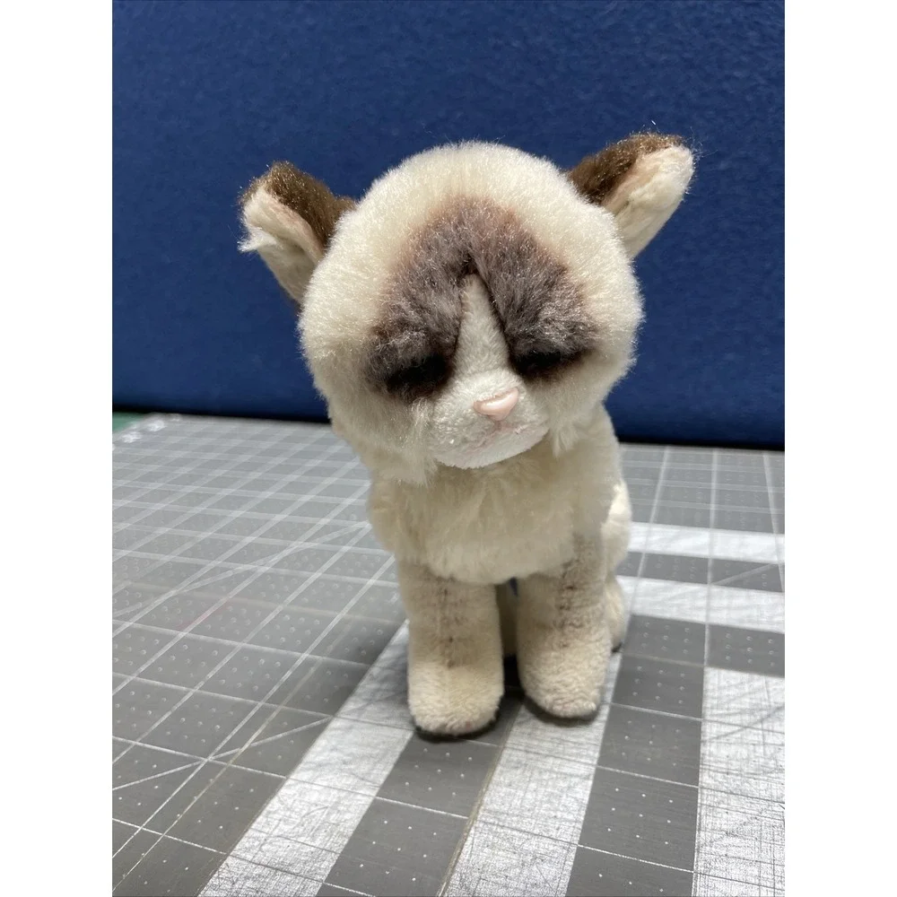 Gund Grumpy Cat Plush Tan‎ Brown Blue Eyes #4046082 Stuffed Animal 6