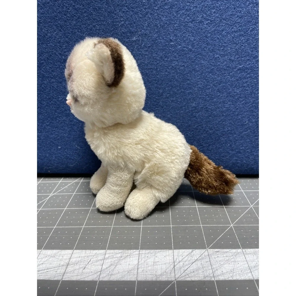 Gund grumpy cat