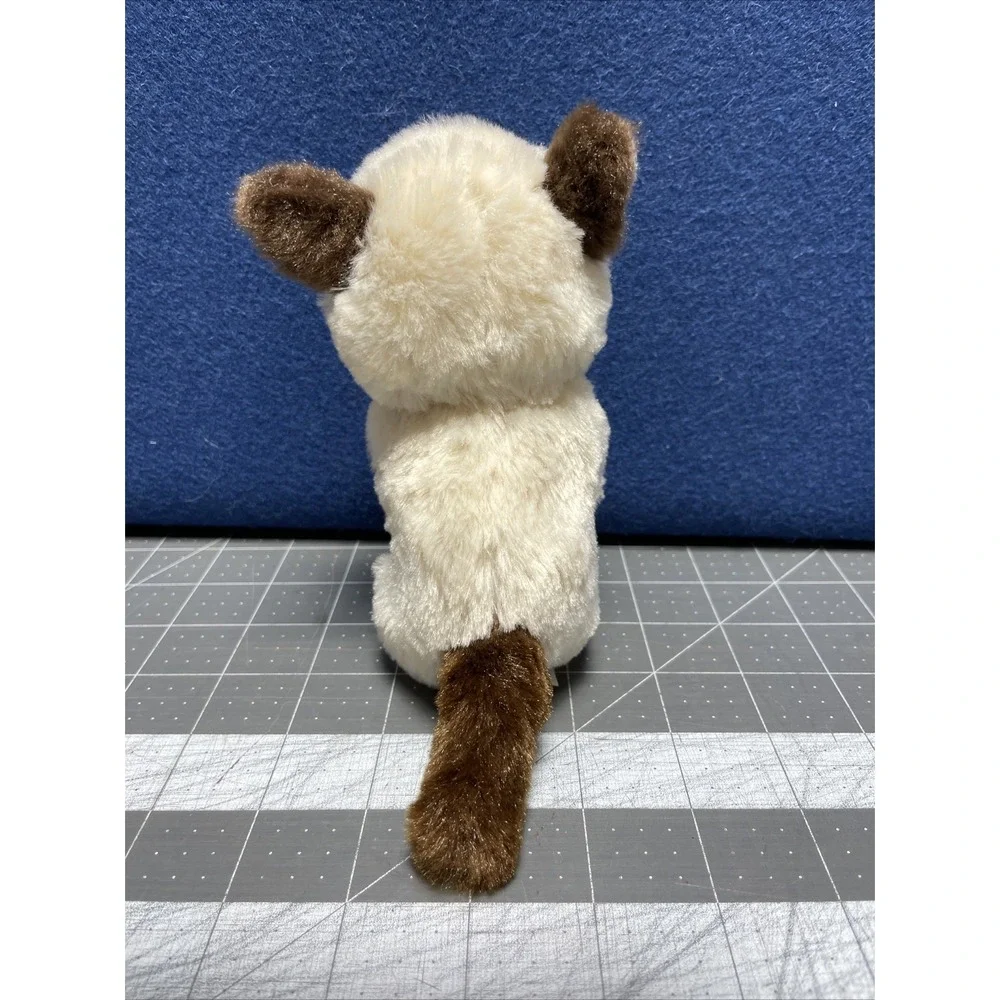 Gund grumpy cat