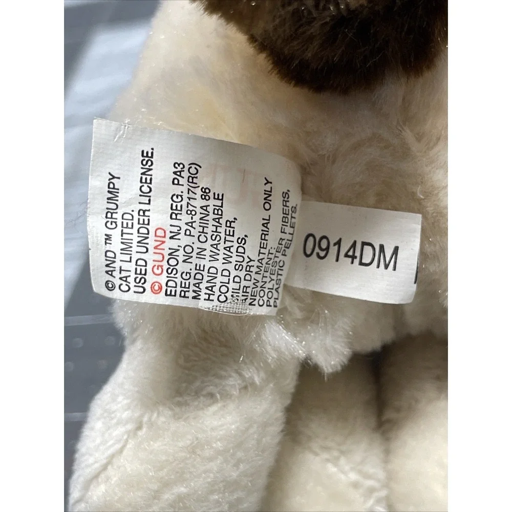 Gund grumpy cat