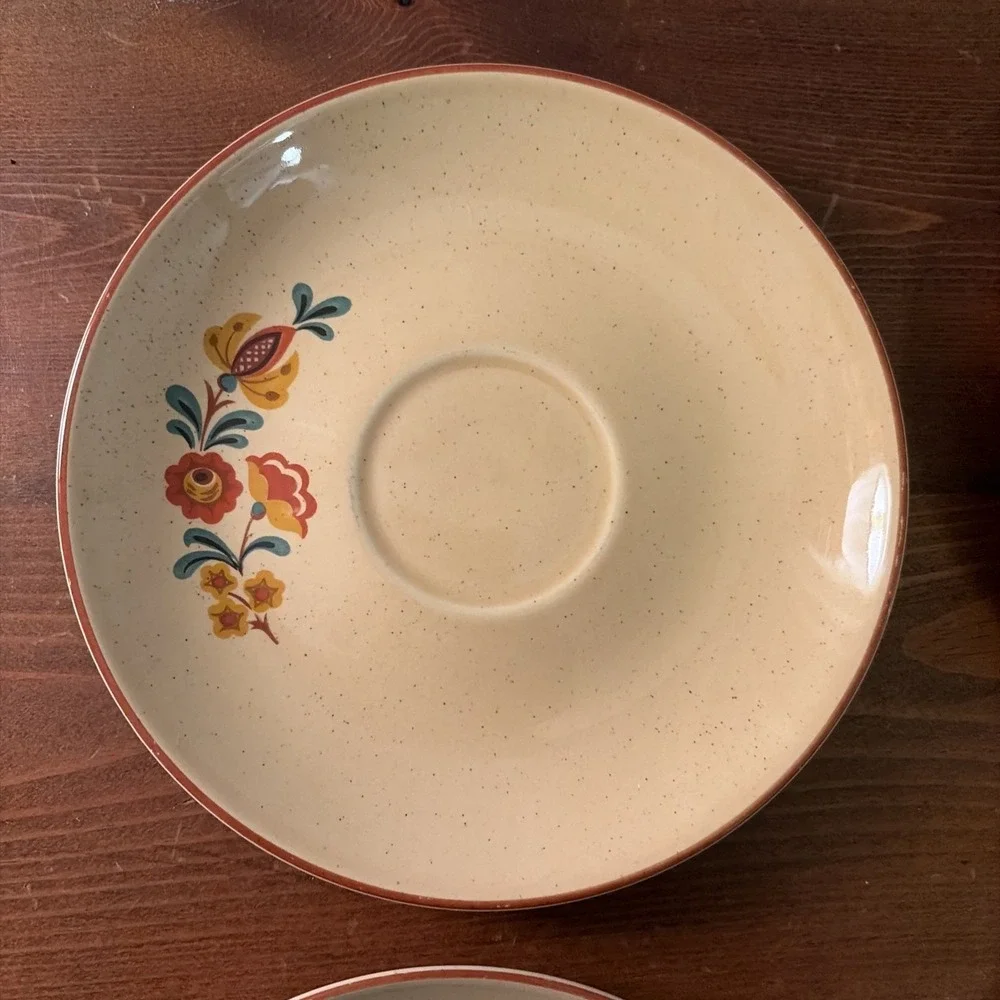 SET OF 4 VTG TAYLOR SMITH & TAYLOR REVEILLE ROOSTER SAUCERS‎