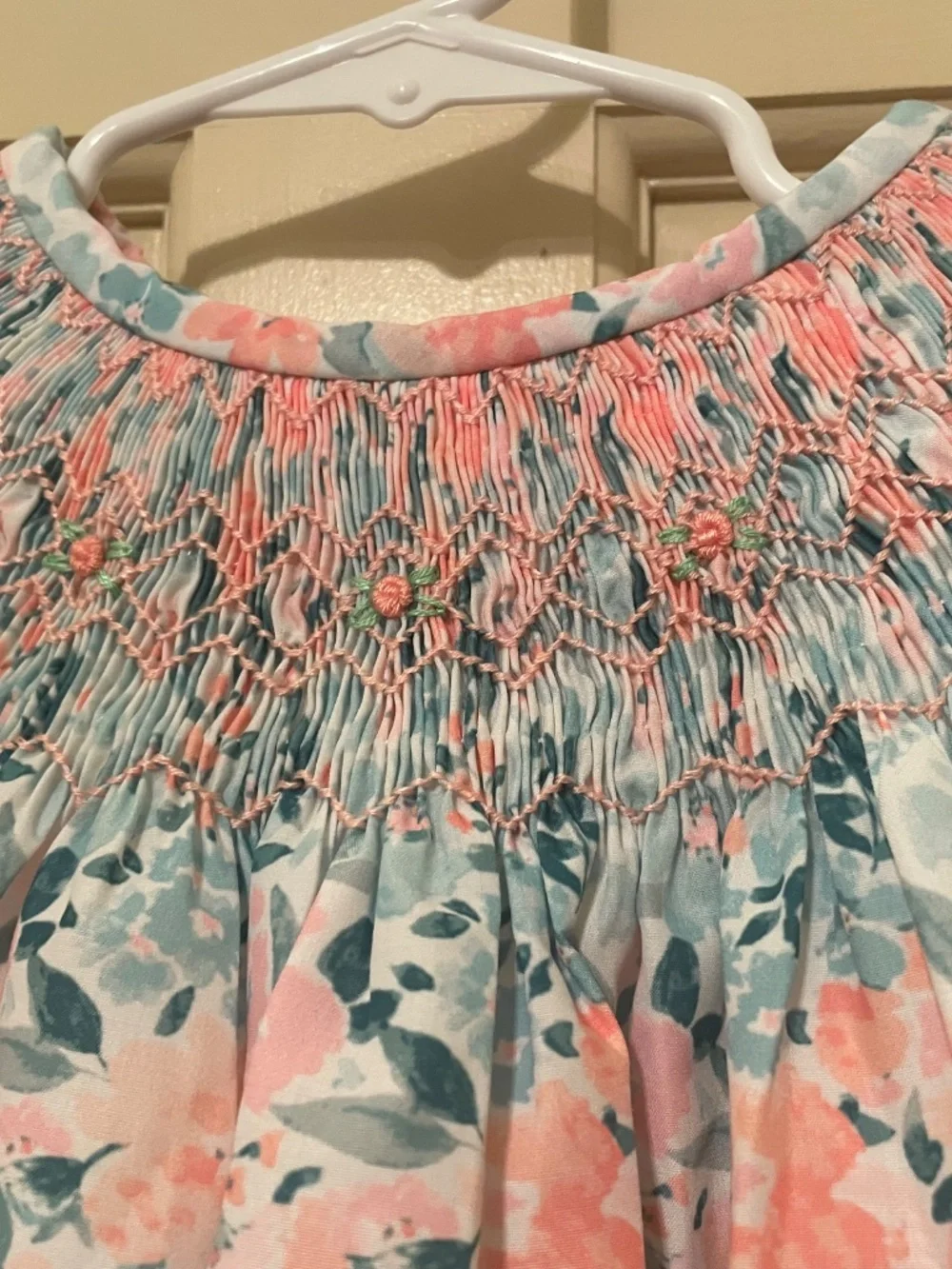Busy Bee Smocks! smoke free