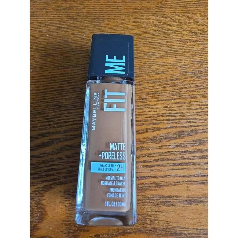MAYBELLINE  FIT ME MATTE+PORELESS FOUNDATION NORMAL to OILY 358‎ Latte