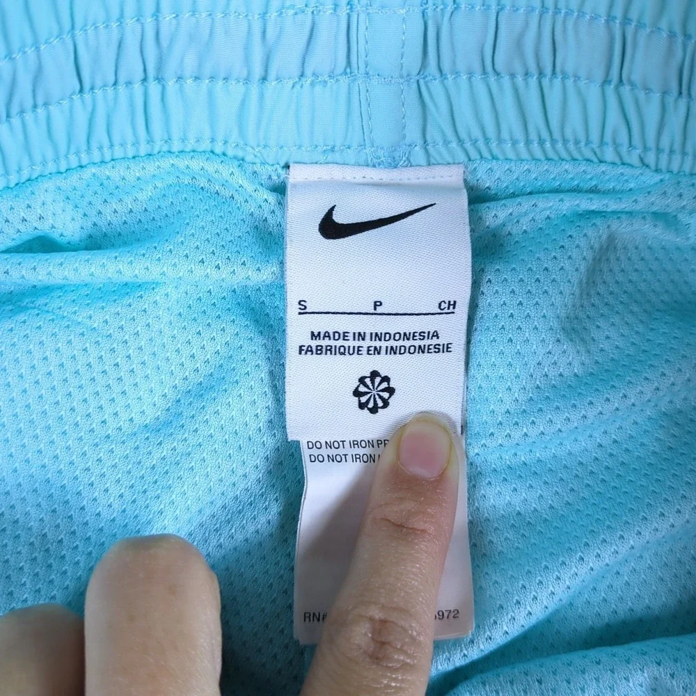 Nike new tags