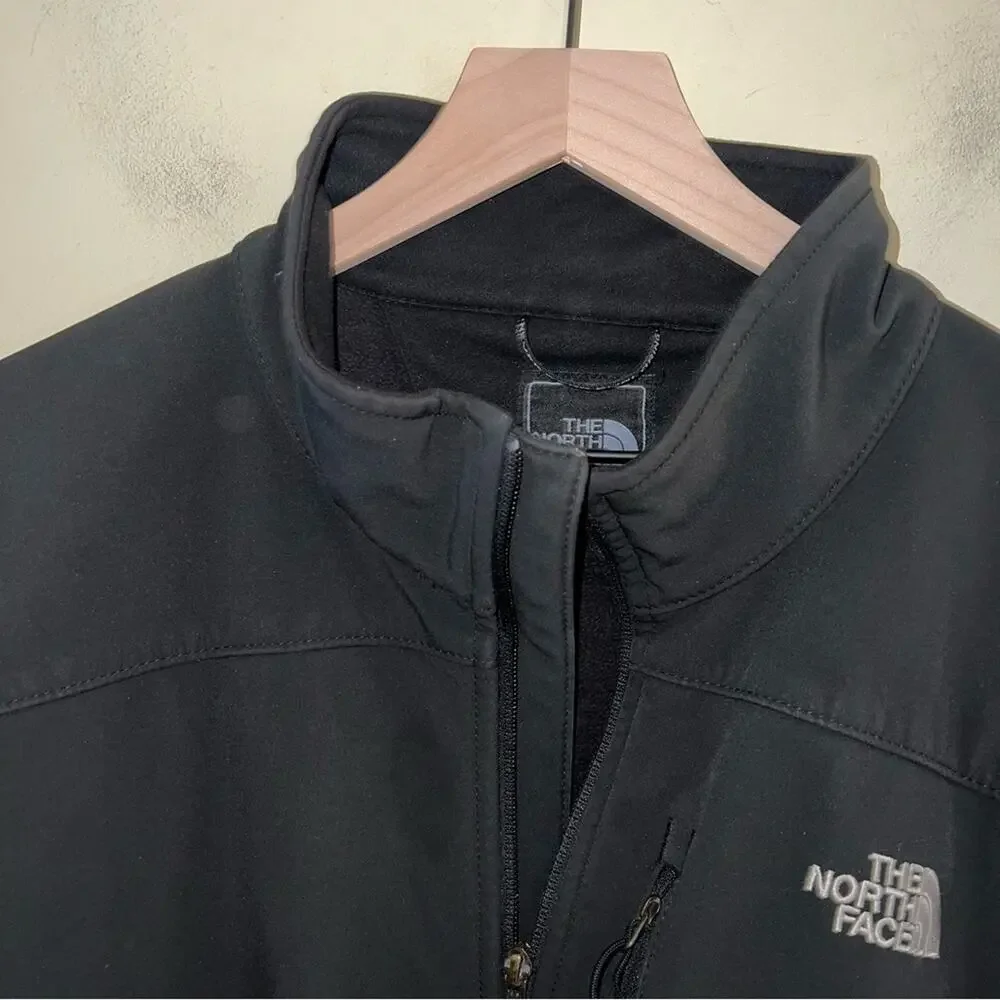 The North Face chest 52