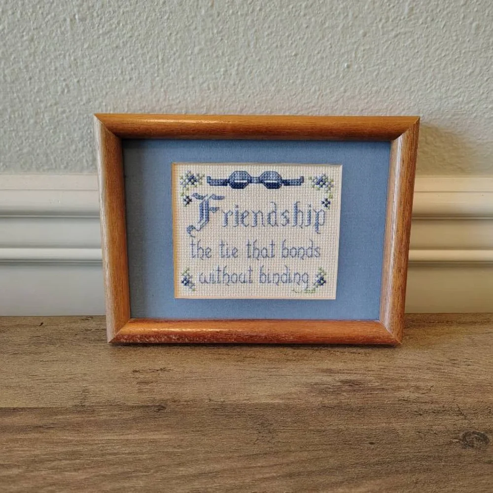 Vtg Cross Stitch Friendship Quote Framed And Matted Picture Wall Hanging Cottage