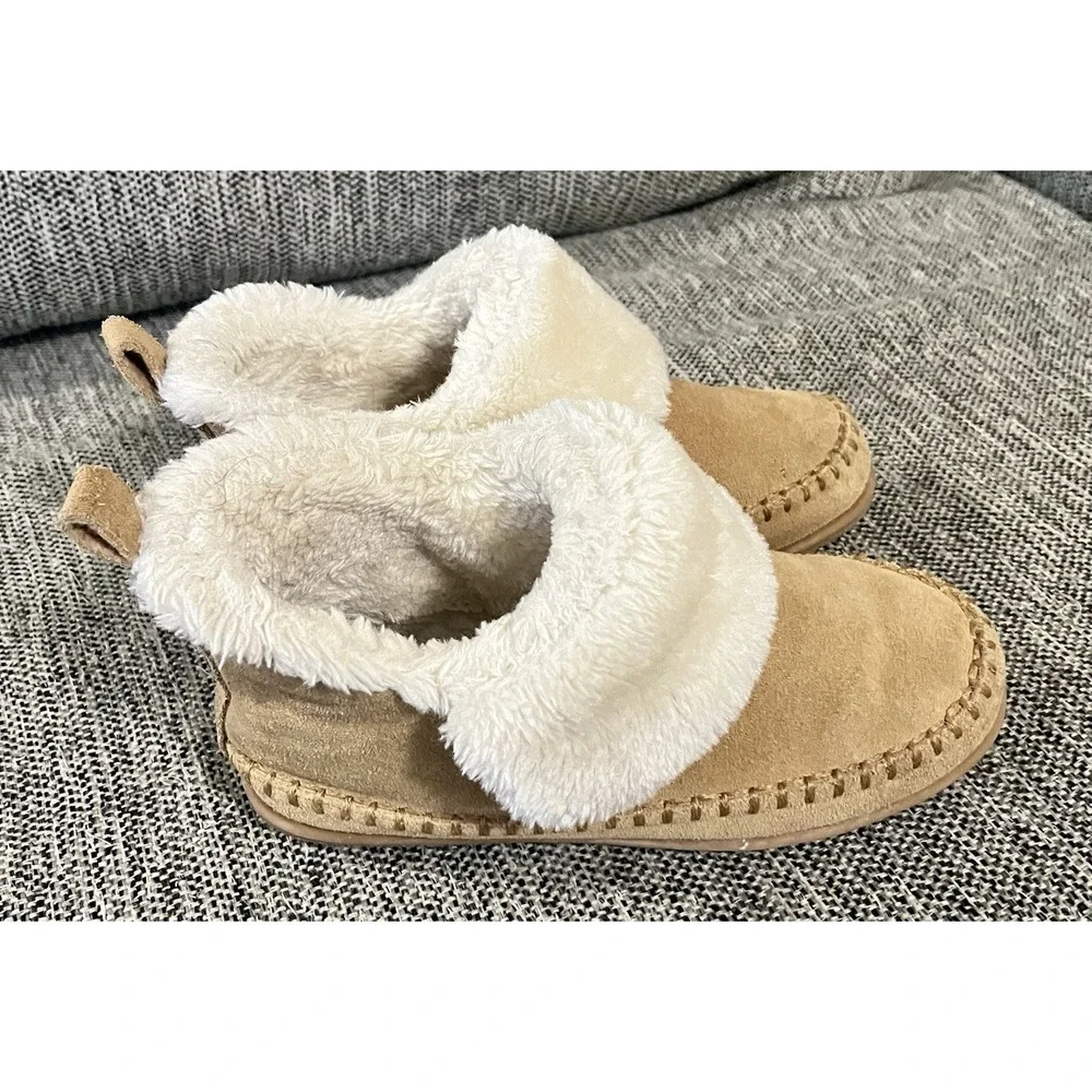 Minnetonka men suede