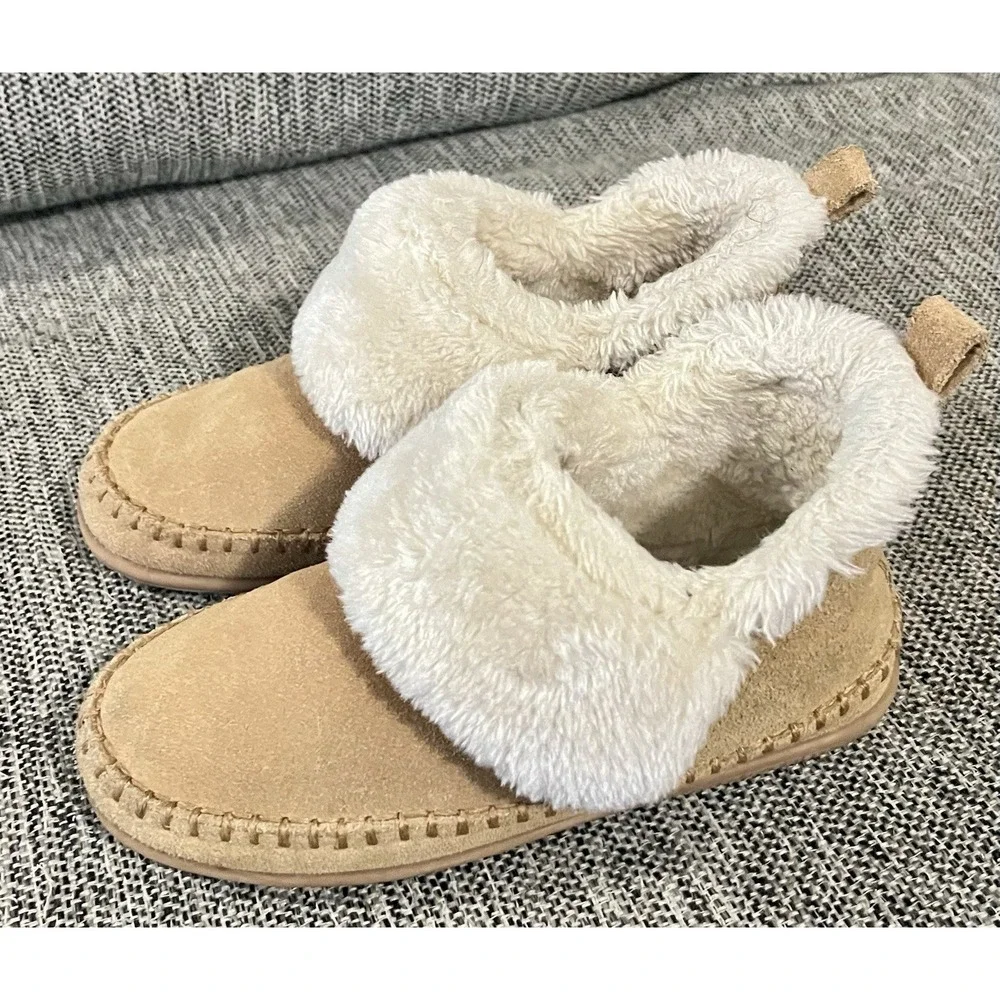 Minnetonka men suede