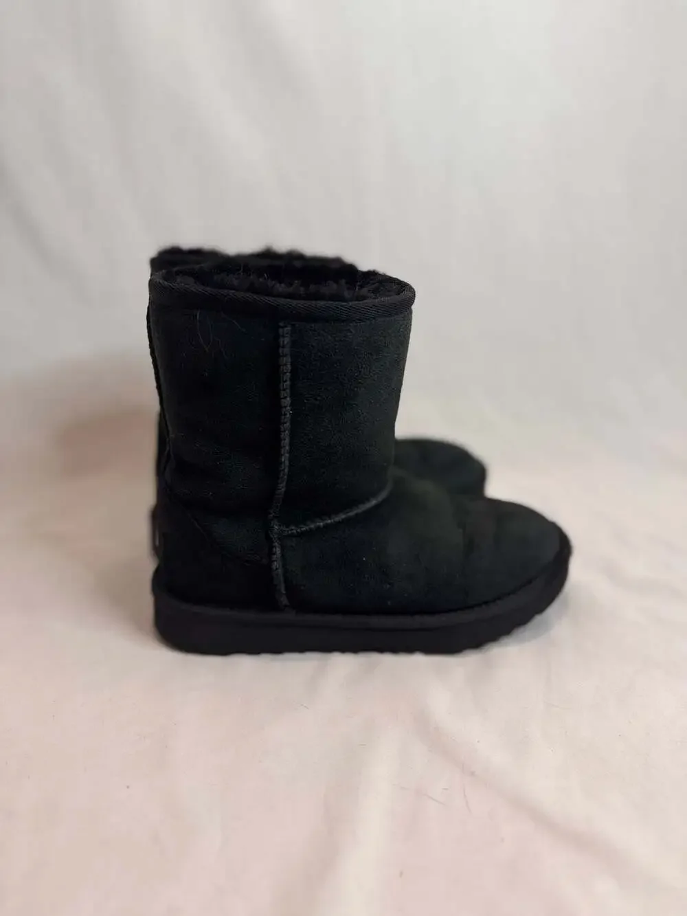 UGG classic ii