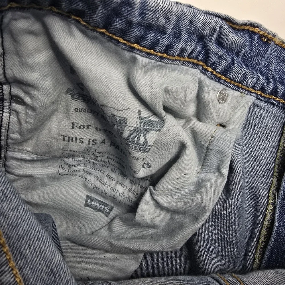Levis please check