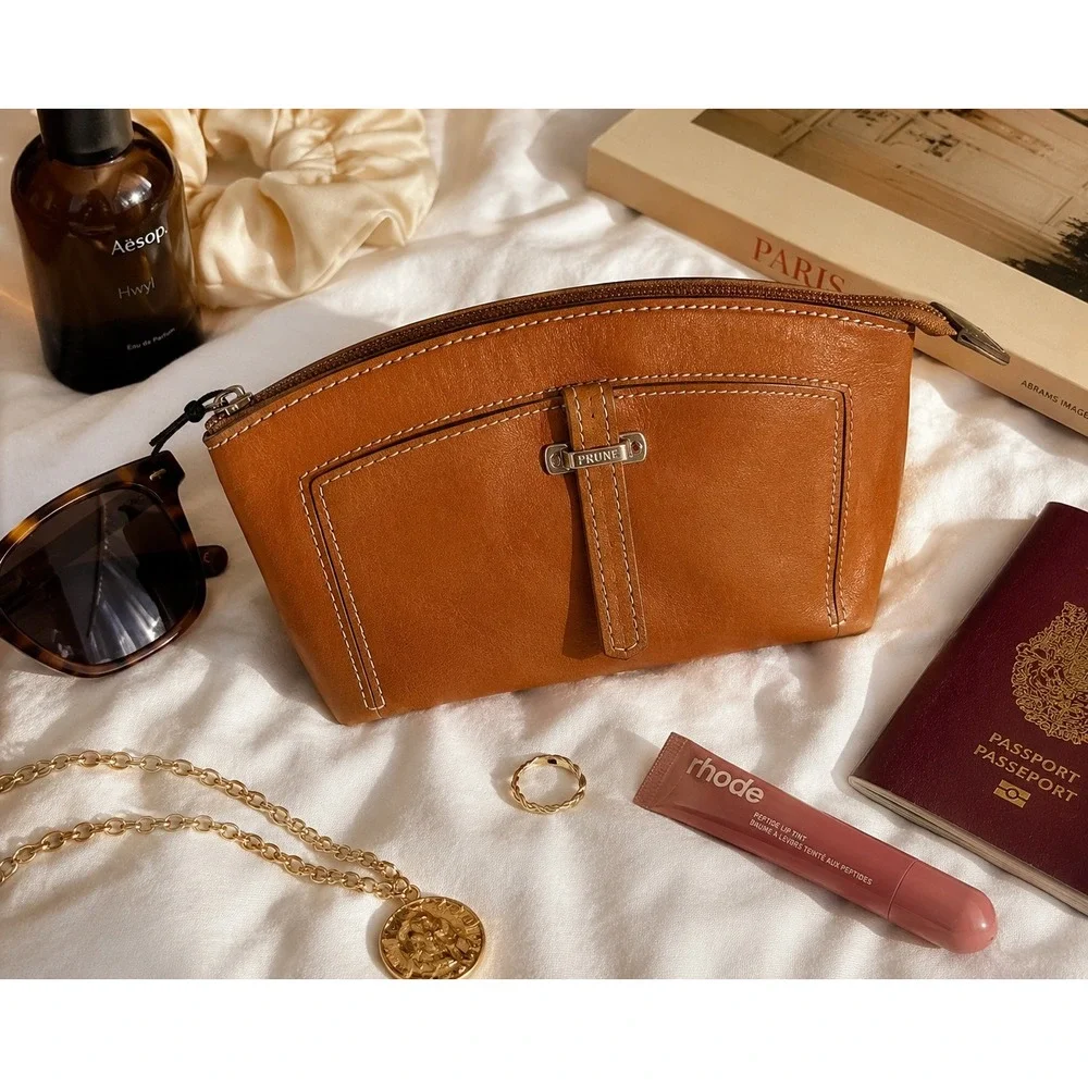 Prüne leather cosmetic