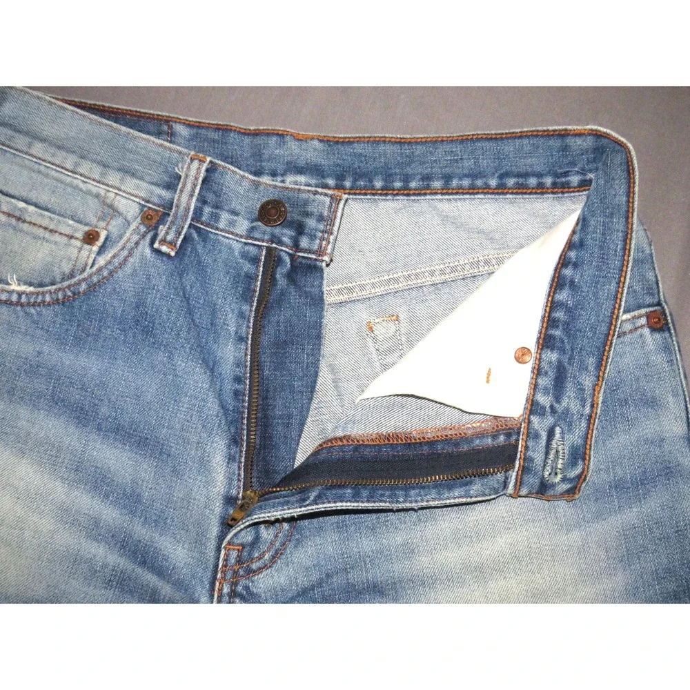 Levis comes front wash