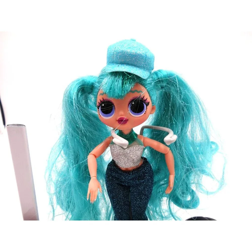 LOL Surprise OMG‎ Winter Disco Cosmic Nova Fashion Girl Doll Kitty Fuzzy Fan