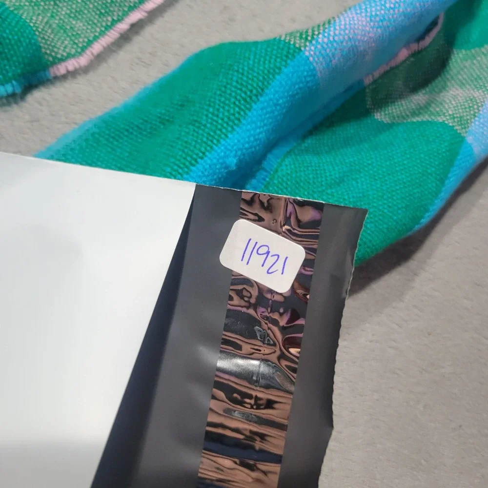 Unbranded wrap yourself