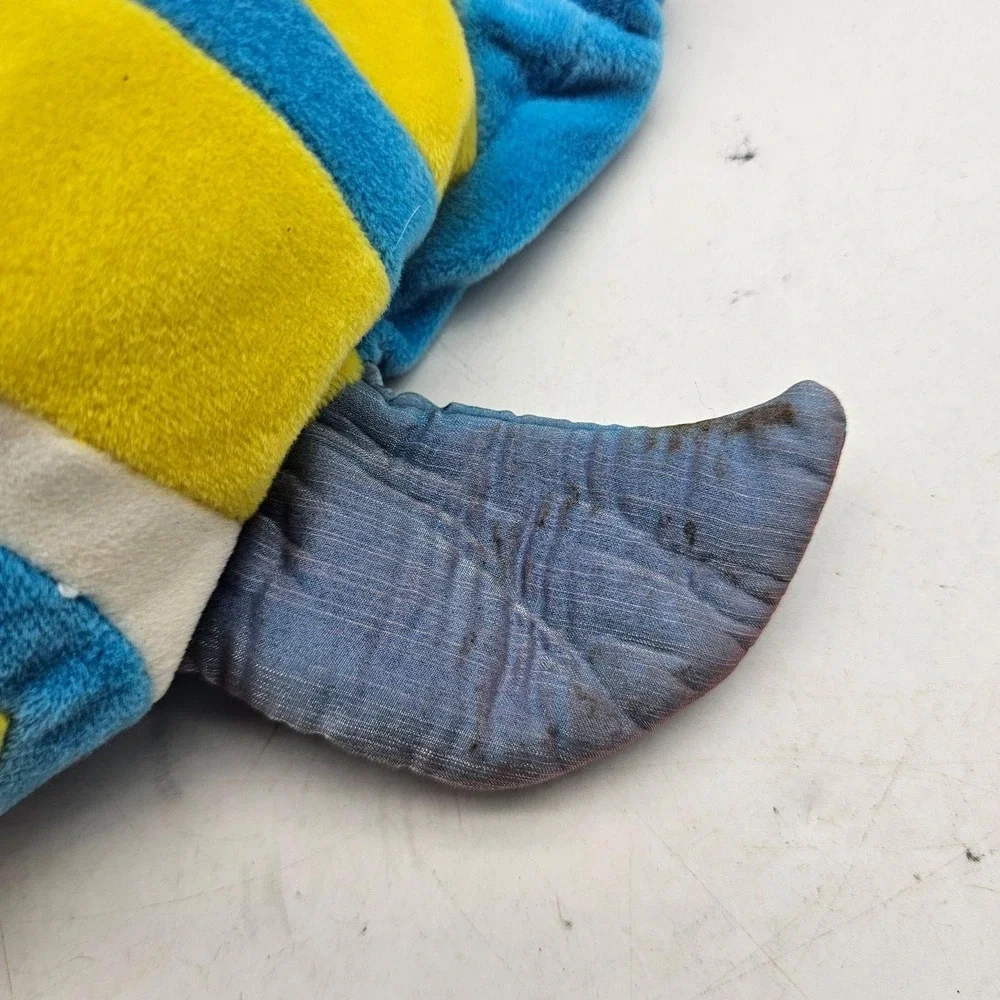 Caltoy fish hand