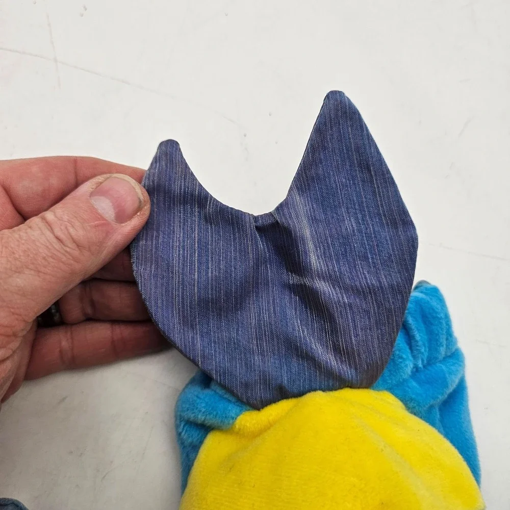 Caltoy fish hand