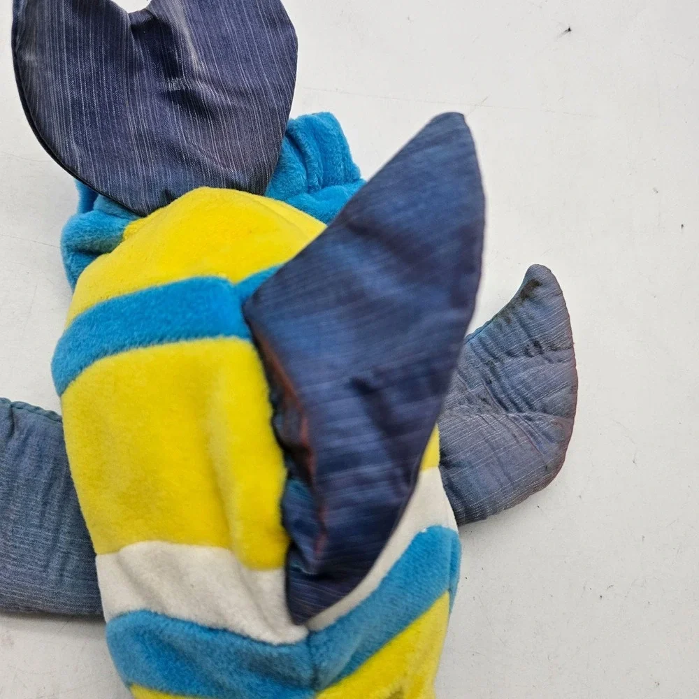 Caltoy fish hand