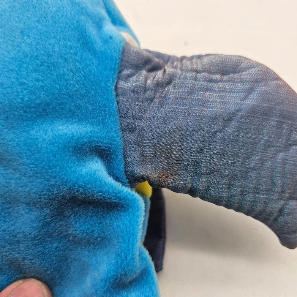 Caltoy fish hand