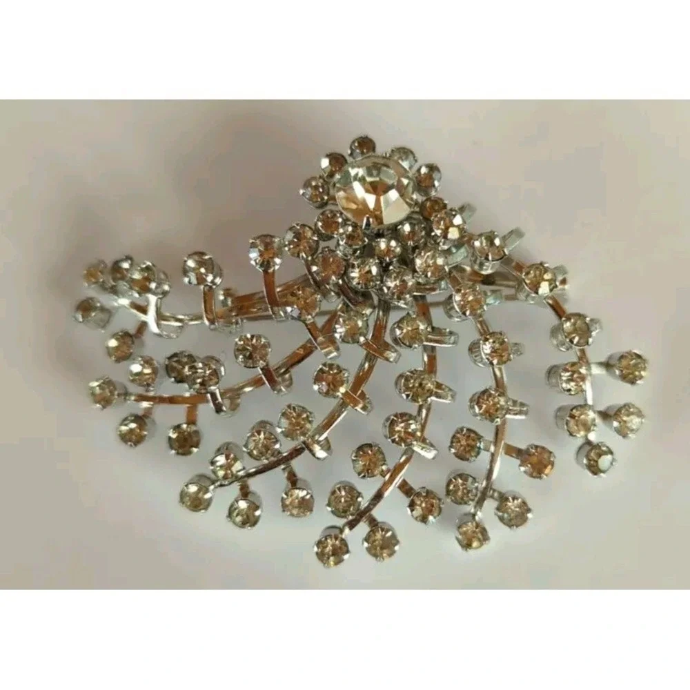 Vintage Gorgeous Costume‎ Jewelry Rhinestone Silver Tone Brooch Pin