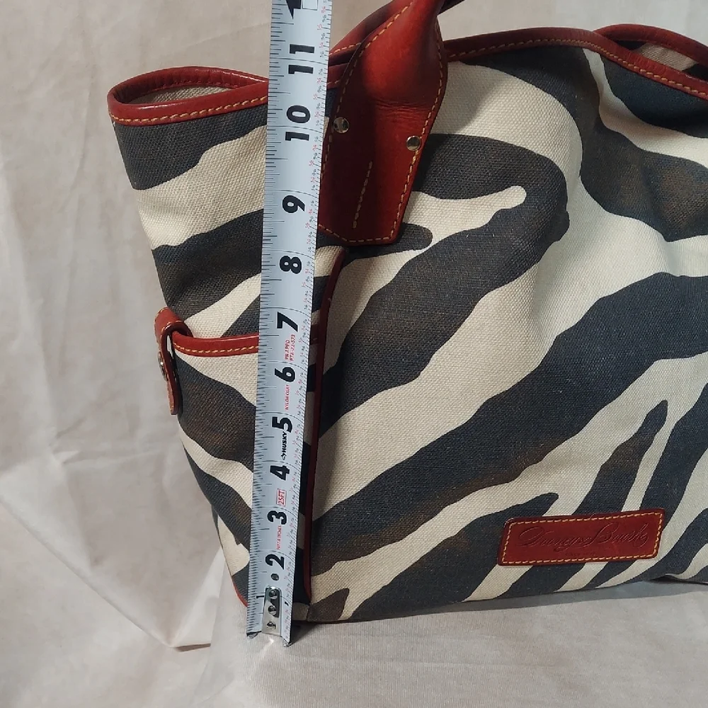 Dooney & Bourke authentic dooney