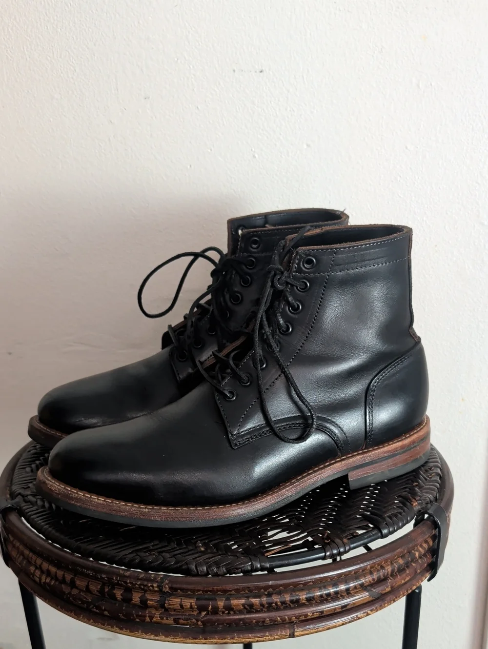Oak Street Bootmakers too some has