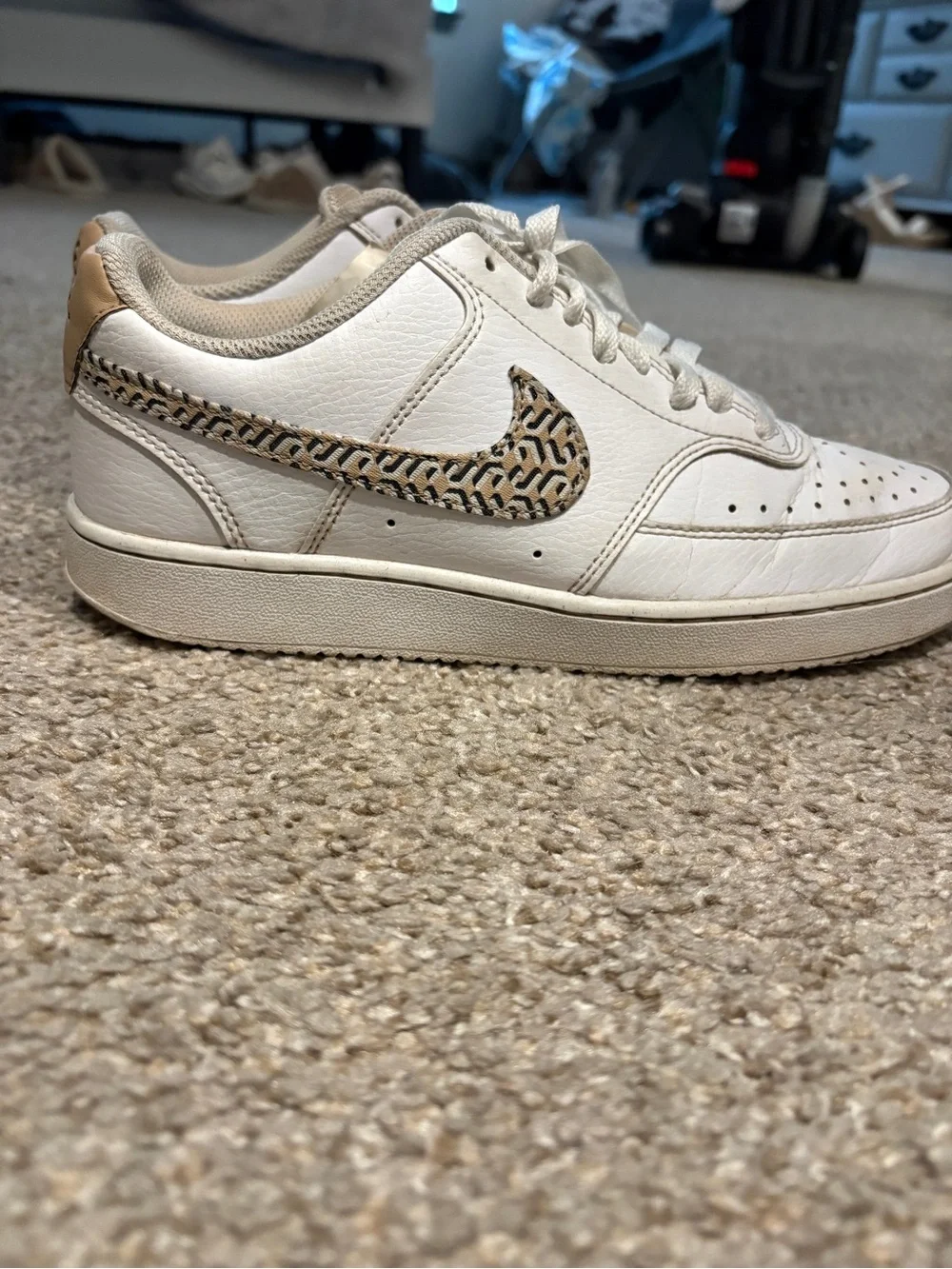 Nike low top