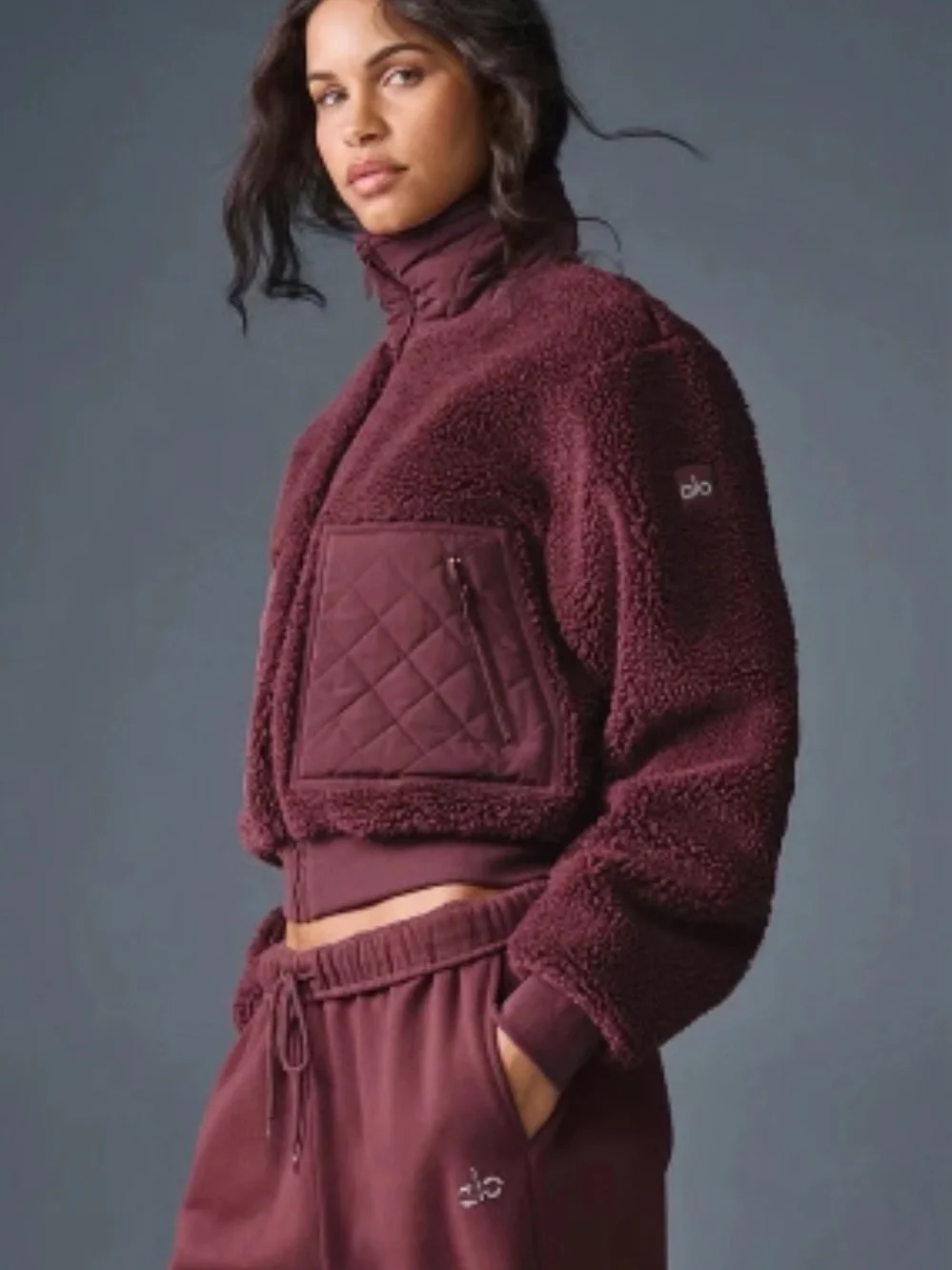 ALO Yoga color burgundy