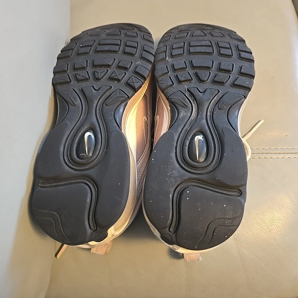 Nike women air