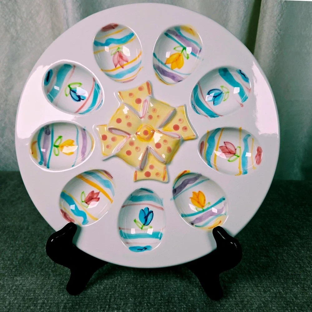 World Bazaars Ariela Collection Tulip Egg Holder Easter Deviled Egg Plate
