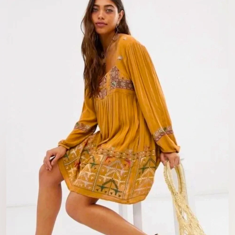 Free People this embroidery