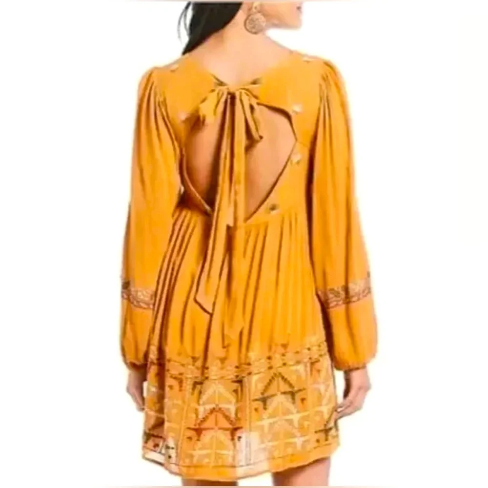 Free People this embroidery