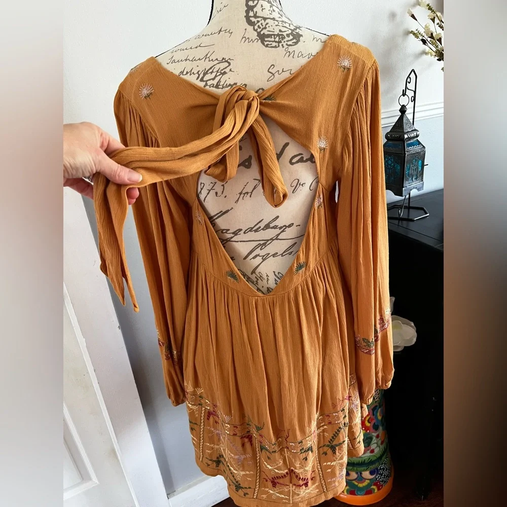 Free People this embroidery