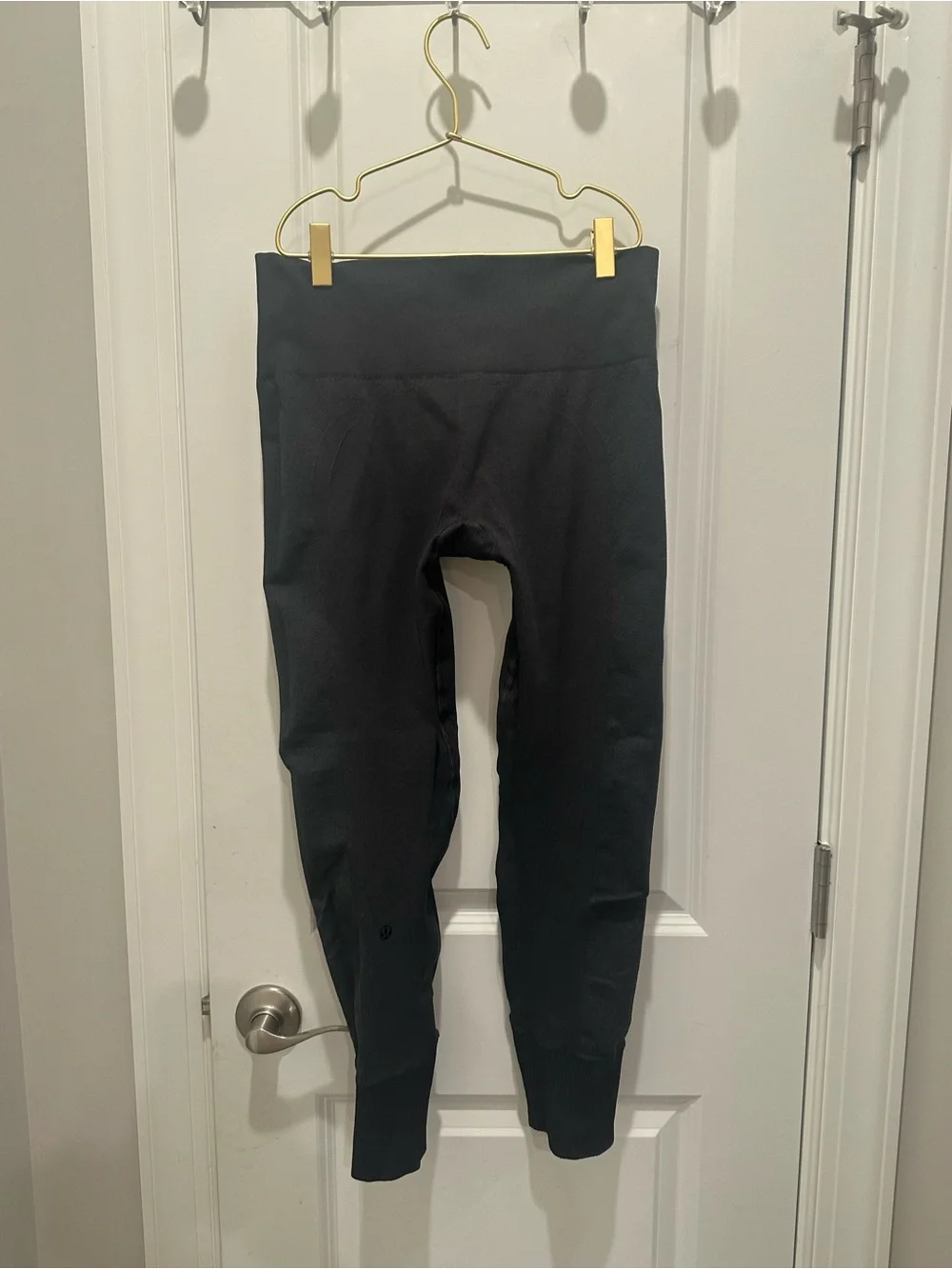 lululemon athletica sleek black